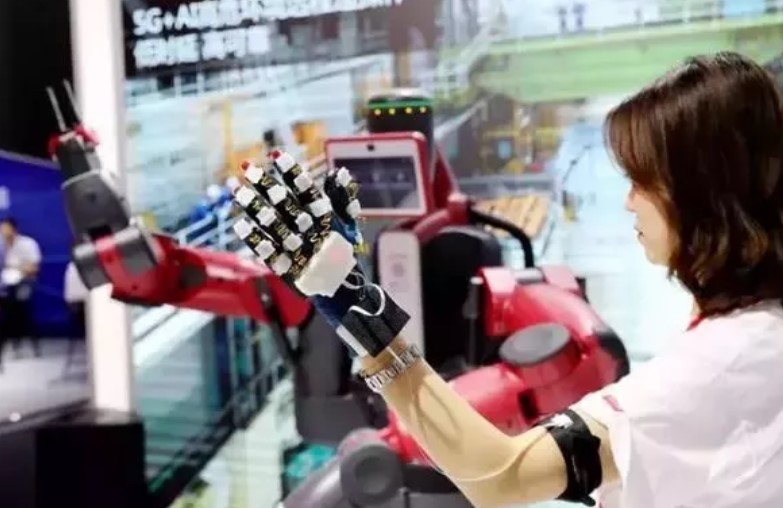广州中小学将试点人工智能课，9月新开学学校有大动作了